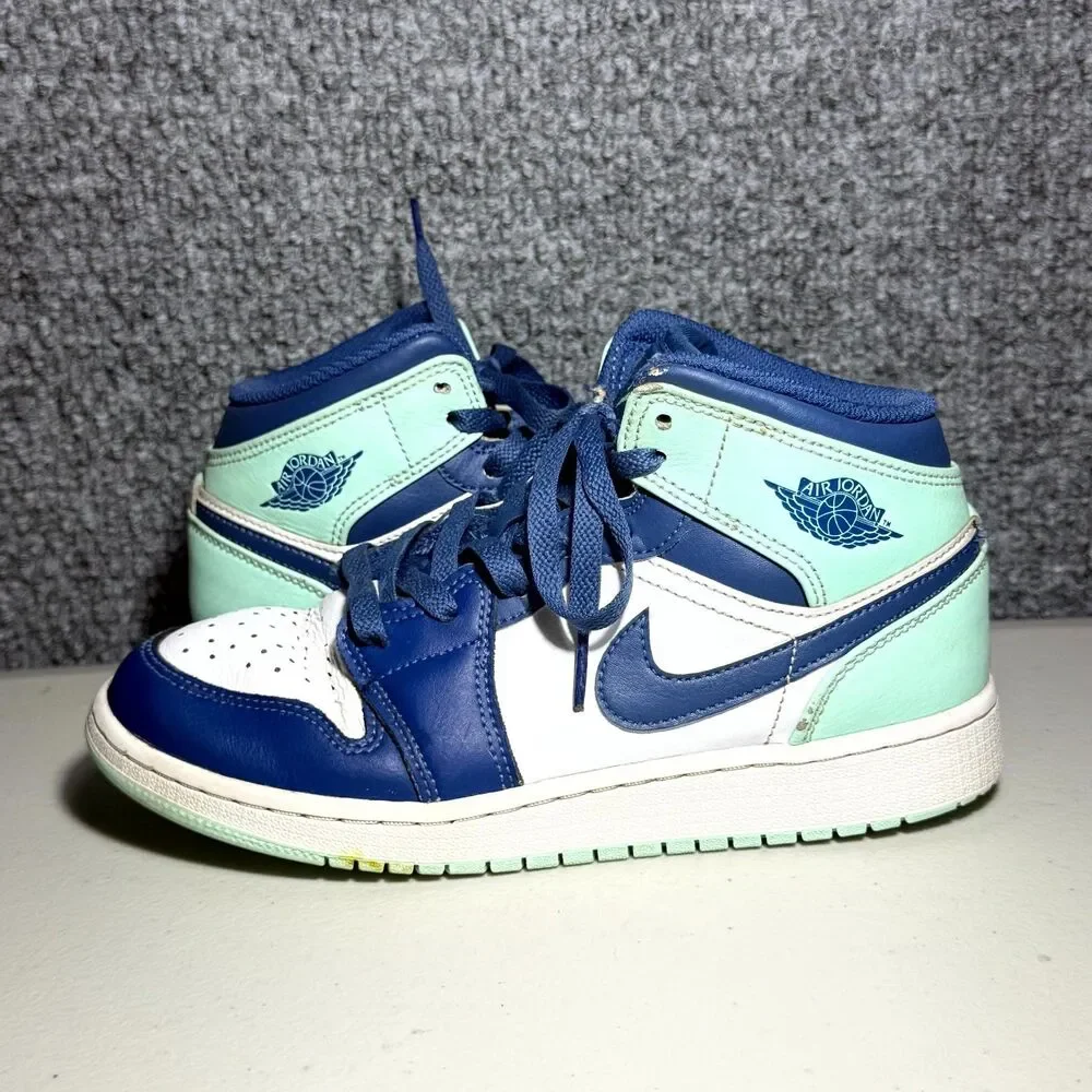 Nike Air Jordan 1 Mid Sneaker Mystic Navy Mint Foam Boys Size 5Y 554725-413